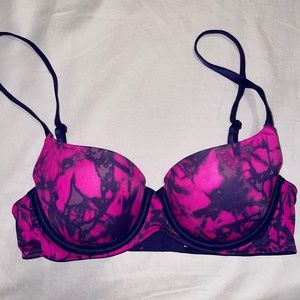VS PINK Wear Everywhere Lightly Lined Pink Purple Tie Dye Bra 32B